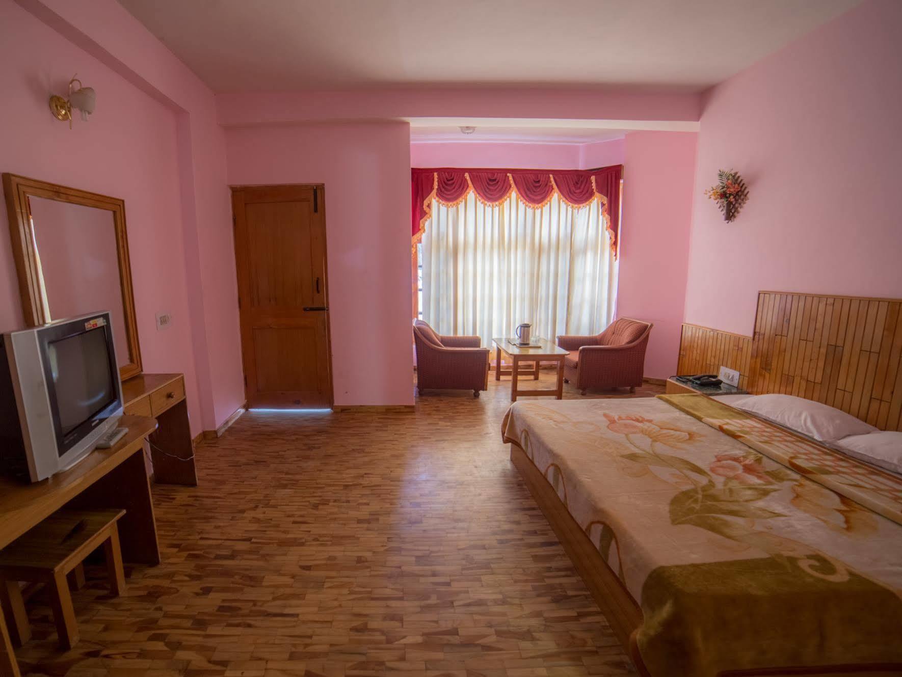 Hotel Satkar Residency - Riverside Old Manali מראה חיצוני תמונה